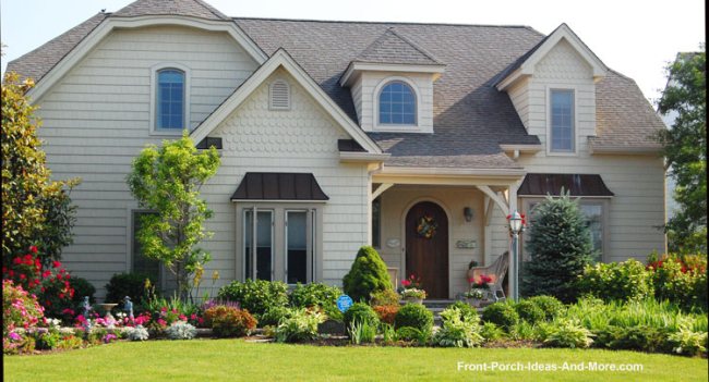 exterior house trim - brackets frame the entrance to create an arch