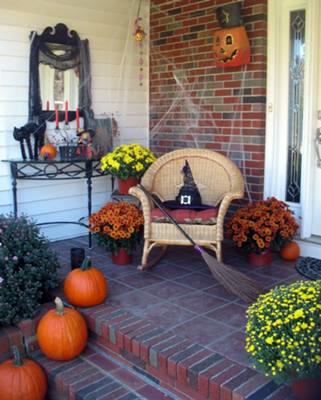 Halloween Decorating Outdoor Ideas | Downloadable Black Cat Template