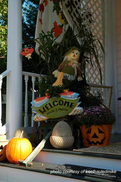 delightful autumn decorating idea for front porch