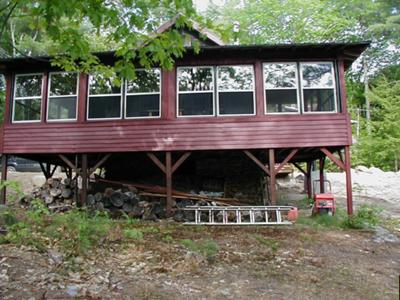 side view of porch without lattice skirting