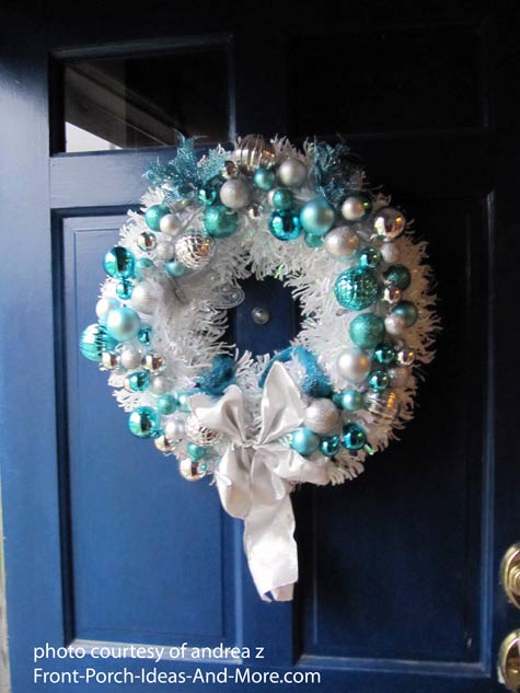 Hang Outdoor Christmas Wreaths to Charm Your Home