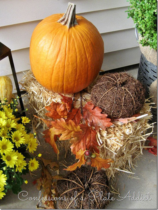 25 Bloggers Fall Porch Tours | Outdoor Fall Decorating
